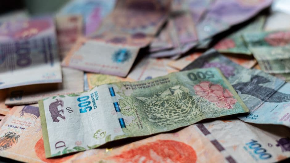 Empresarios argentinos proyectan dólar a $1.665 y 31% de inflación para 2026